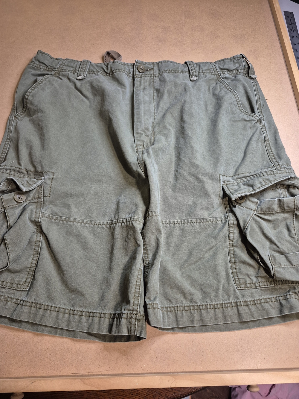 Men's Cargo Shorts in Olive Green - Rugged Utility Design 4400/5